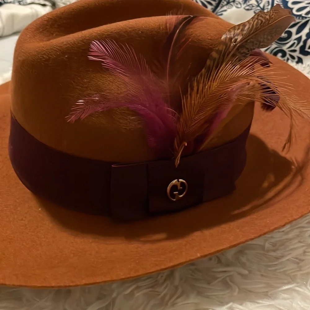 GUCCI Felt and Pheasant Feather GG Trilby Hat. - Picture 5 of 12